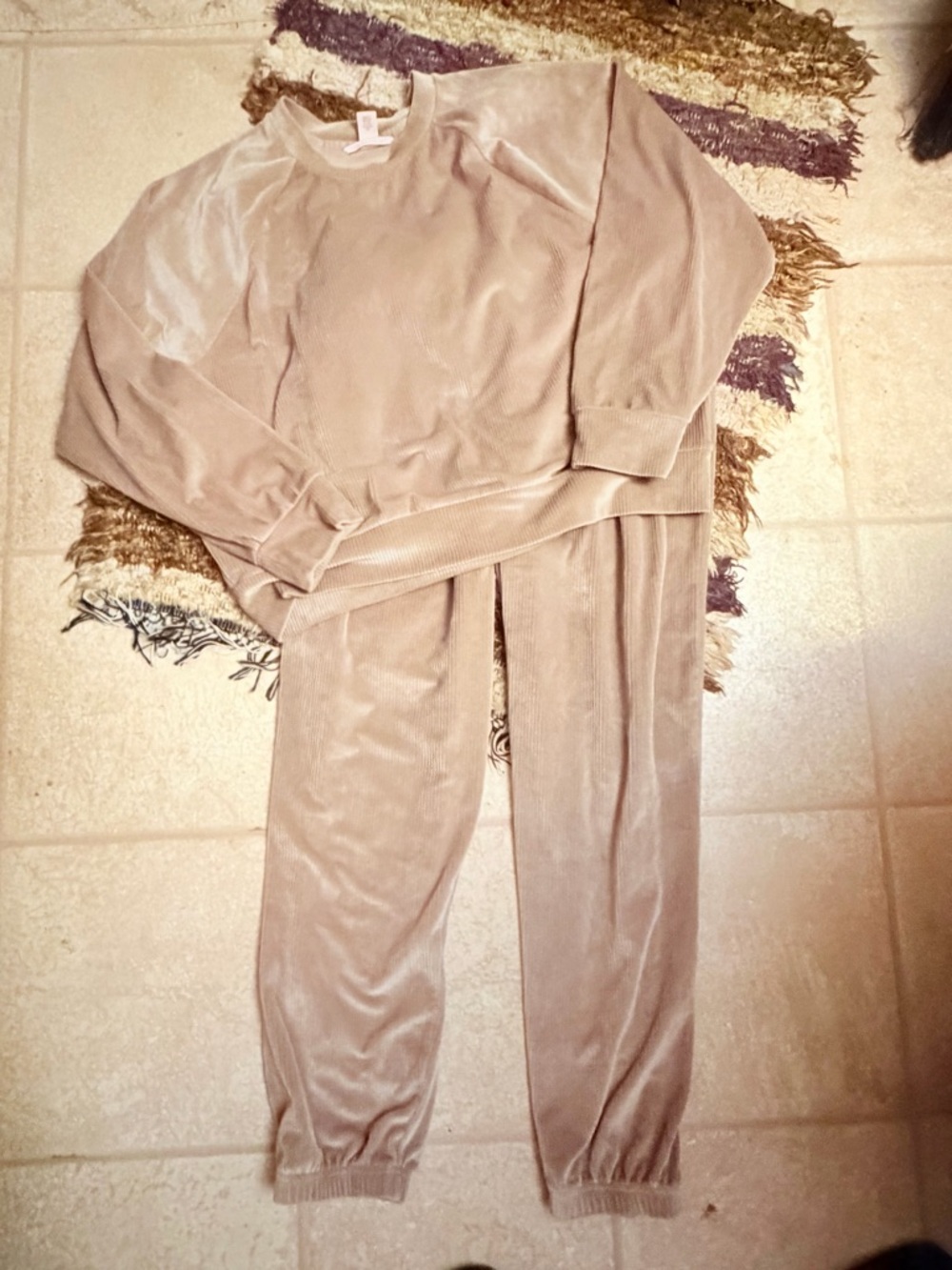Victoria’s Secret size large Cozy Taupe Velour Sweatshirt & Jogger Set!